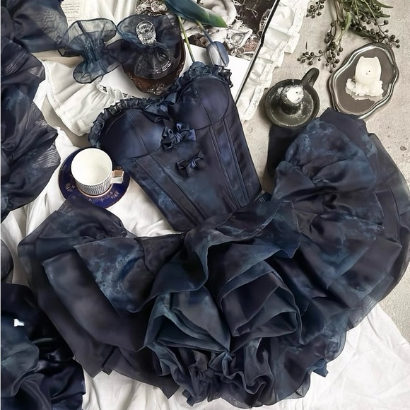 Designer Handmade Midnight Gothic Corset Gown - Picture 12 of 16
